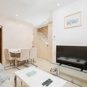  Apartment Mija